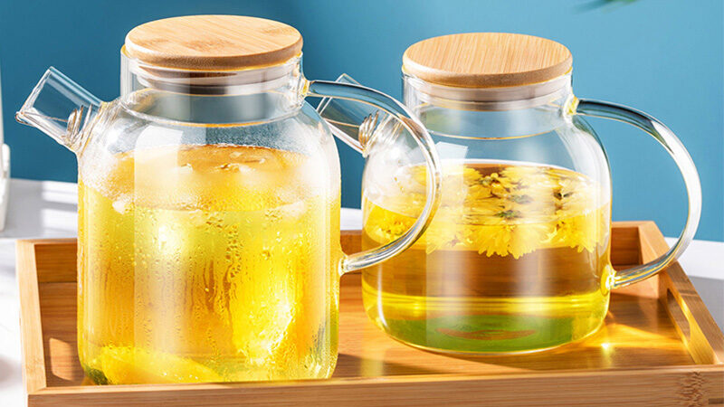 Large Heat-Resistant Glass Water Jug with Bamboo Lid